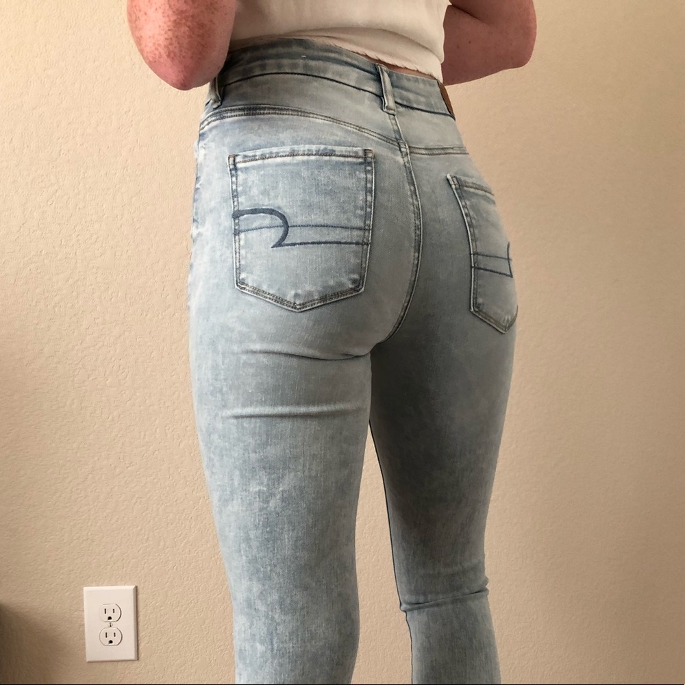American eagle light acid wash jeans